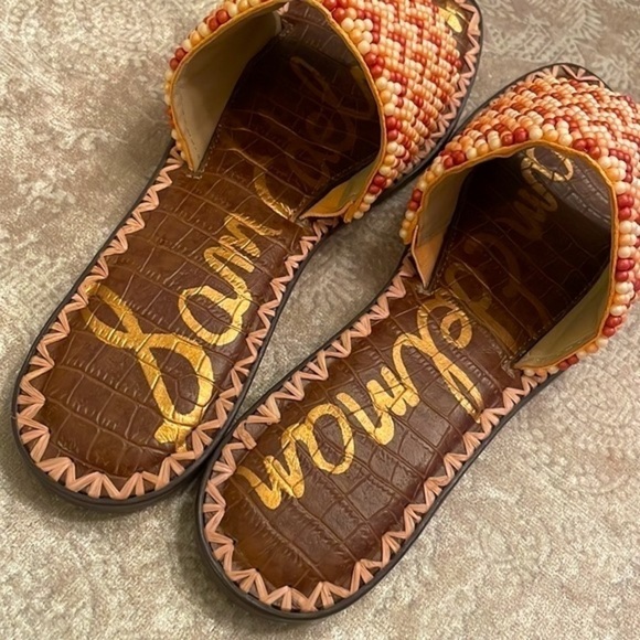 Brand New Sam Edelman Gunner Beaded Slide Sandals in Peach Pearl Wide Strap - Picture 4 of 15